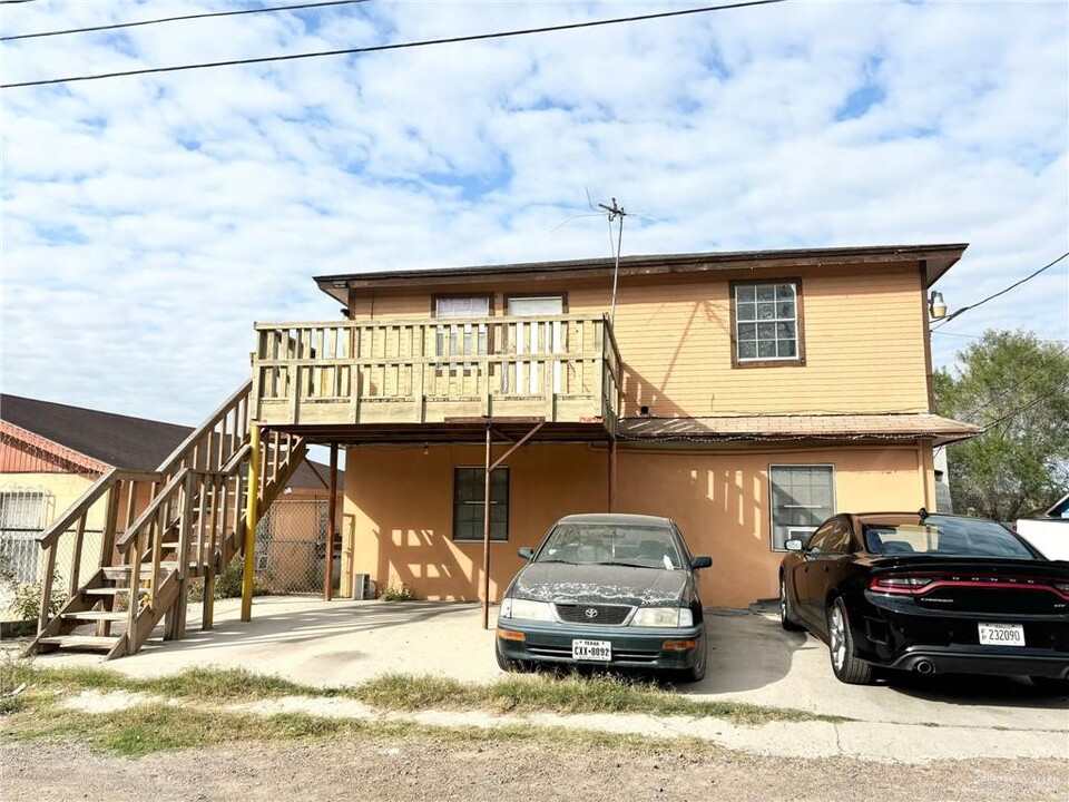 8014 N Lopez St in Rio Grande City, TX - Building Photo