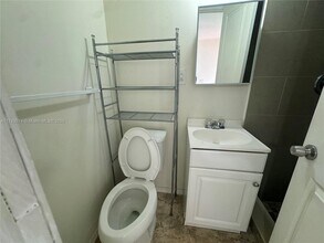 12520 W Randall Park Dr-Unit -0 in Miami, FL - Building Photo - Building Photo