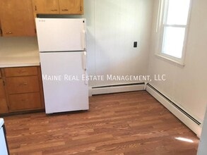 14 Coldbrook Rd in Hampden, ME - Building Photo - Building Photo
