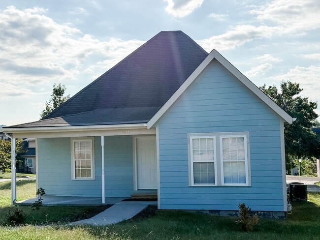 property at 900 Knoxville College Dr