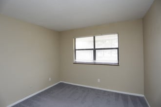 Cottonwood Creek in St. Joseph, MO - Foto de edificio - Interior Photo