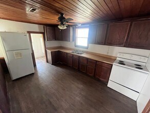 3 Bedroom House! in Covington, IN - Building Photo - Building Photo