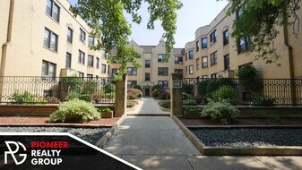 1129 W Oakdale Ave, Unit #1125-1A in Chicago, IL - Building Photo
