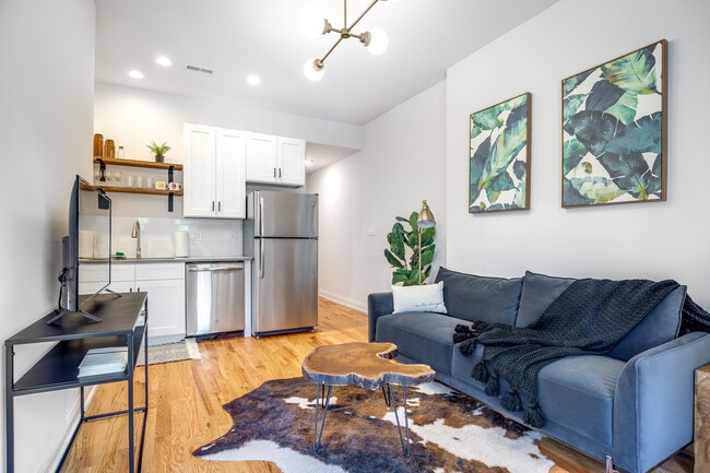 5407 S Harper Ave, Unit 3 in Chicago, IL - Building Photo - Building Photo