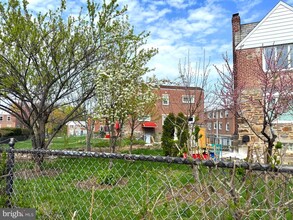 829 Eaton Rd in Drexel Hill, PA - Foto de edificio - Building Photo