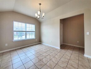 6001 Roderick Dr in Austin, TX - Building Photo - Building Photo