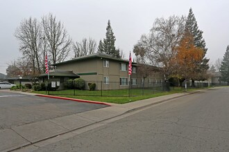 Granite Ridge Apartments in Stockton, CA - Building Photo - Building Photo