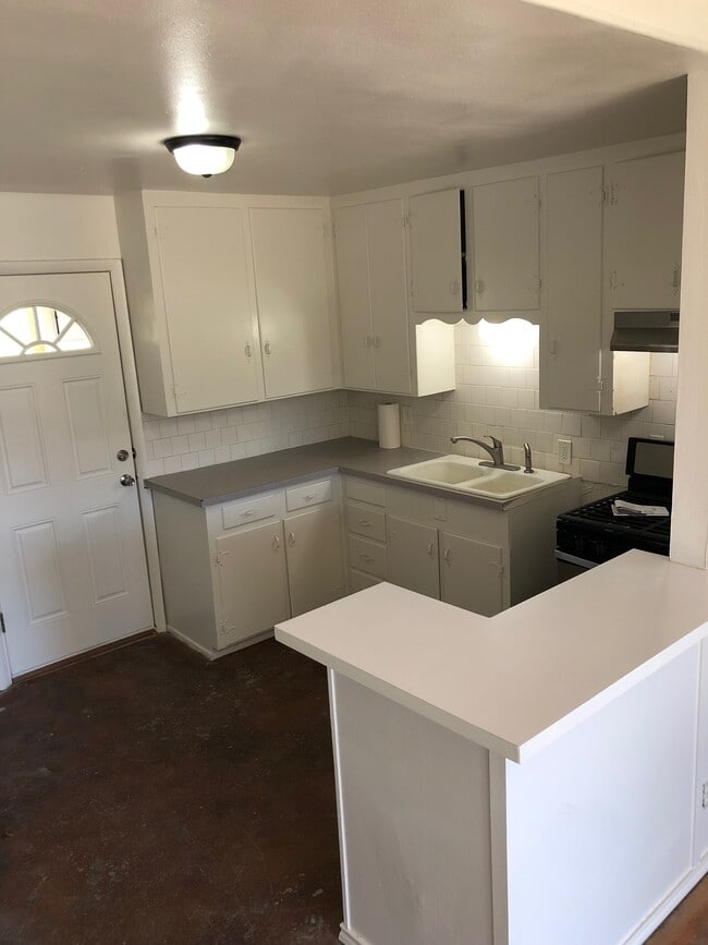 5229 Curzon Ave in Fort Worth, TX - Building Photo - Building Photo