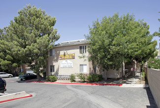 Shadow Springs Apartments in Palmdale, CA - Building Photo - Building Photo