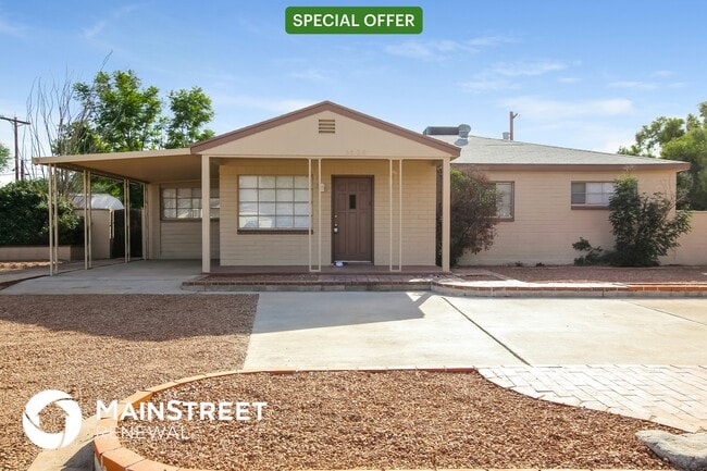 property at 5528 E Waverly St