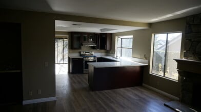 16268 Glencove Dr in Hacienda Heights, CA - Building Photo - Building Photo