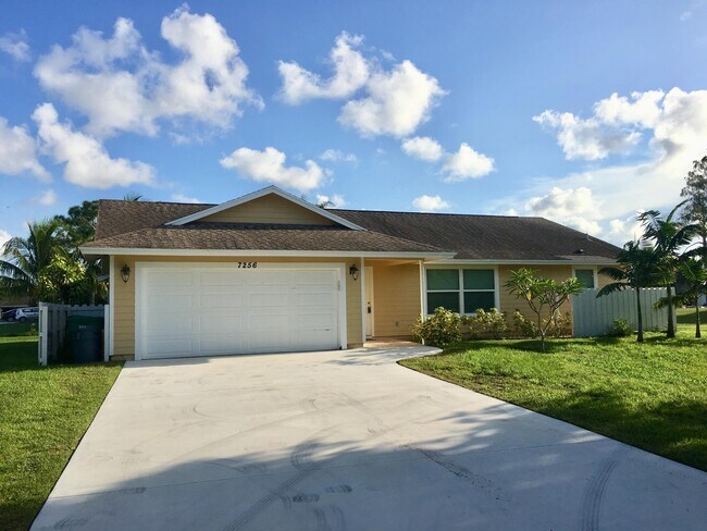 7256 162nd Ct N in West Palm Beach, FL - Building Photo - Building Photo