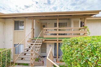 1880 Fairway Cir Dr in San Marcos, CA - Building Photo - Building Photo