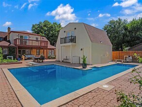 212 Edgemere Ct in Oklahoma City, OK - Building Photo - Building Photo