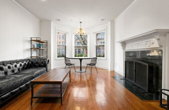 402 Marlborough St, Unit 3 in Boston, MA - Building Photo - Building Photo