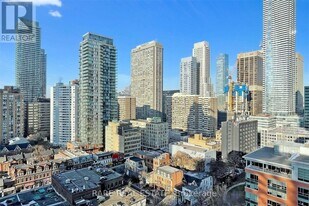 30 Gloucester St in Toronto, ON - Building Photo