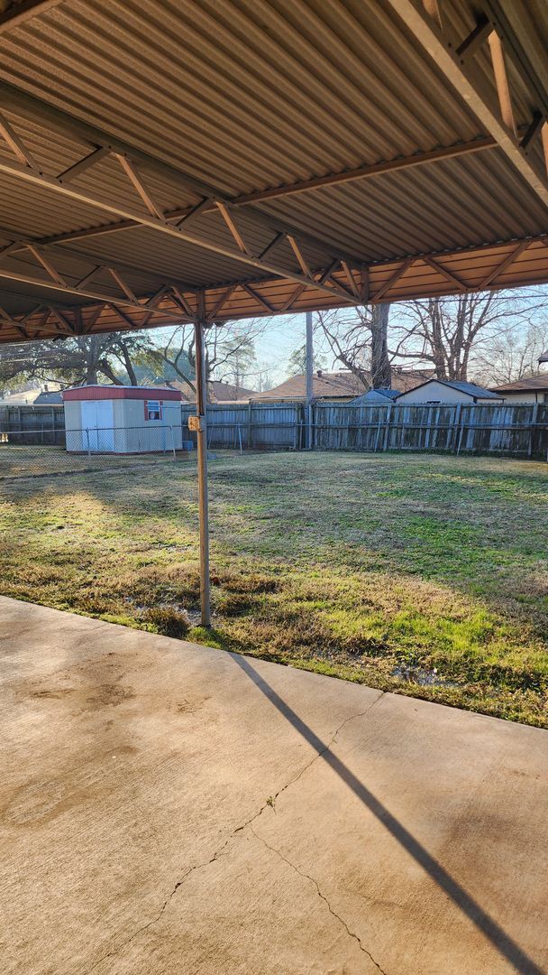 3228 Sarah St in Bossier City, LA - Building Photo - Building Photo