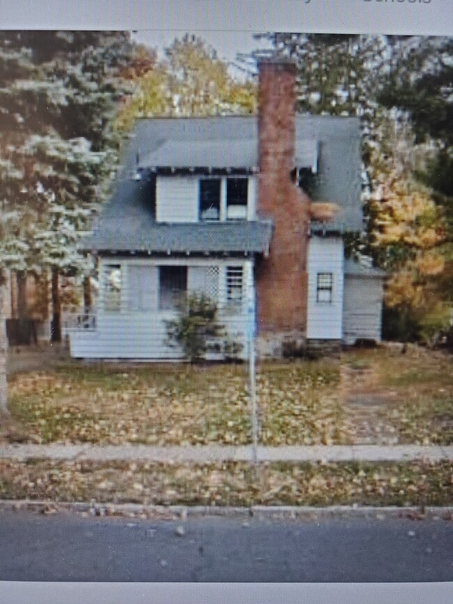 54 N Main St in West Hartford, CT - Foto de edificio - Building Photo