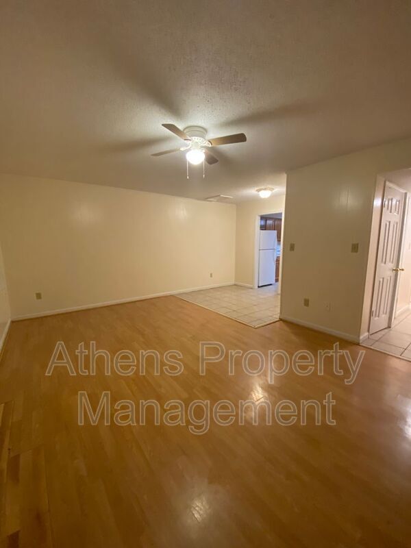 185 Shoemaker Ct in Athens, GA - Building Photo - Building Photo