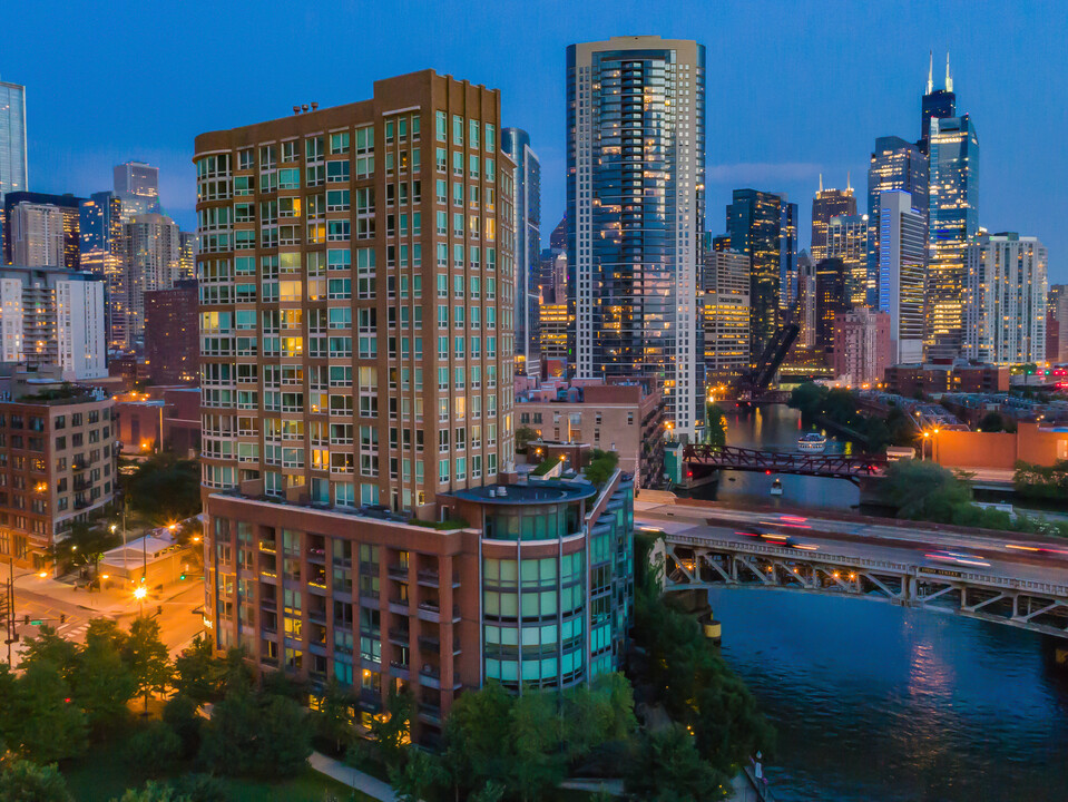 600 N Kingsbury St, Unit 805 in Chicago, IL - Foto de edificio