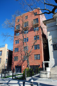 881 Eastern Pky in Brooklyn, NY - Foto de edificio - Building Photo