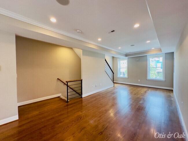 3542 13th St NW, Unit 2 in Washington, DC - Building Photo - Building Photo