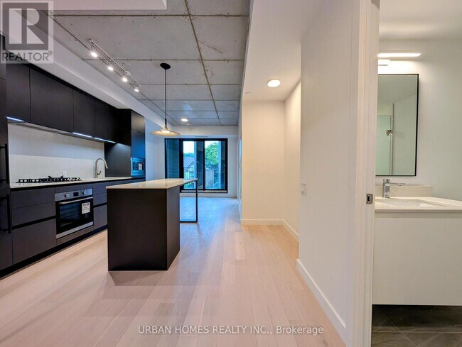 1720 Bayview Ave in Toronto, ON - Building Photo - Building Photo
