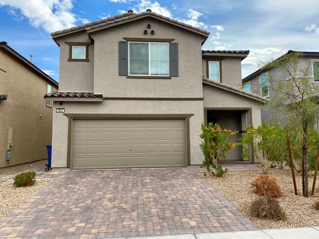 property at 3027 Misty Pine Ave.