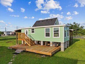 246 18th St in San Leon, TX - Building Photo - Building Photo