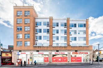 41-02 Queens Blvd in Sunnyside, NY - Building Photo - Building Photo