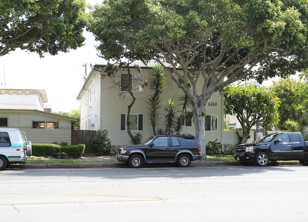 4450 Overland Ave in Culver City, CA - Building Photo