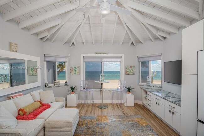 3400 N Surf Rd in Hollywood, FL - Building Photo - Building Photo