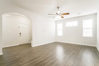 106 Rosemary St in Clayton, NC - Building Photo - Building Photo