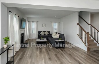 200 Hollythorpe Ln in Fountain Inn, SC - Building Photo - Building Photo