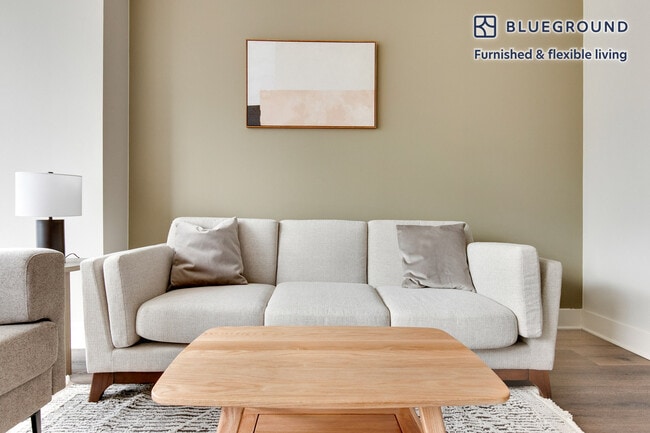 300 N Canal St in Chicago, IL - Building Photo - Building Photo