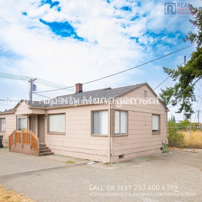 property at 8420 S Tacoma Way