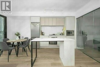 1 Jarvis St in Hamilton, ON - Building Photo - Building Photo