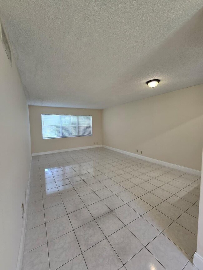property at 550 SE 2nd Ave