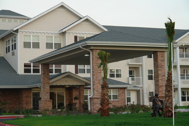 Solstice Senior Living at Corpus Christi in Corpus Christi, TX - Building Photo - Primary Photo