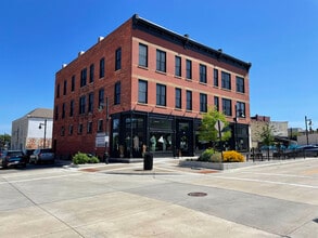 253 Center St in South Haven, MI - Foto de edificio - Building Photo