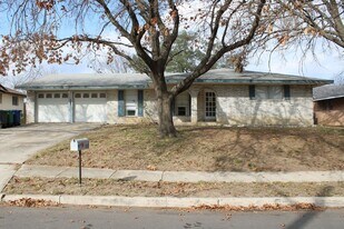 503 Downshire Dr in San Antonio, TX - Building Photo