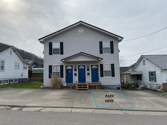 1430 14th St, Unit B in Nitro, WV - Building Photo - Building Photo