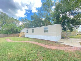 1770 Holliday Dr in Casselberry, FL - Building Photo