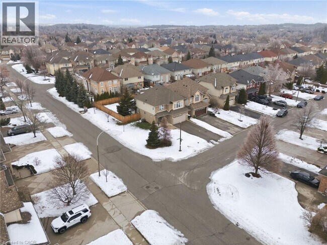 3 Holkham Ave in Hamilton, ON - Building Photo - Building Photo