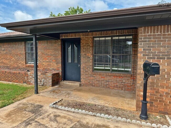 4676 University Ave in Wichita Falls, TX - Building Photo - Building Photo