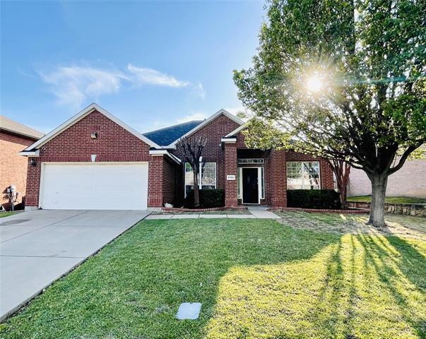 2709 Logan Dr in Mansfield, TX - Building Photo