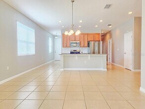 1686 Swan Swim Dr in Davenport, FL - Building Photo - Building Photo