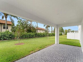 7292 Lenora Ln in Lake Worth, FL - Building Photo - Building Photo