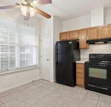 682 Windbrook Cir in Newport News, VA - Building Photo - Building Photo