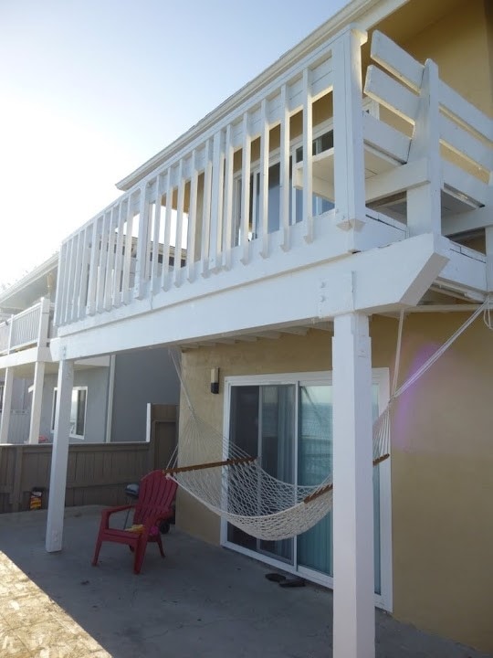 6665 Del Playa Dr in Goleta, CA - Building Photo - Building Photo
